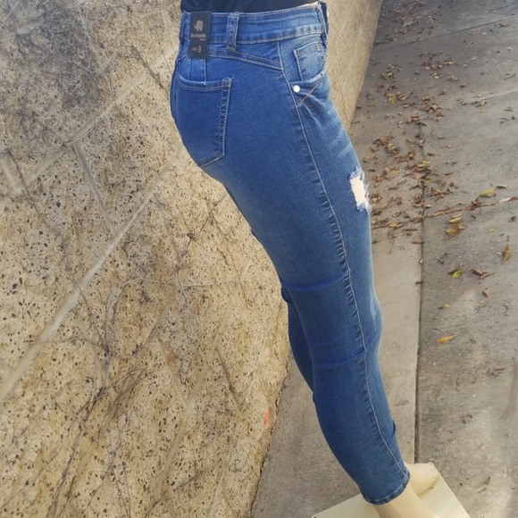 High Rise Jeans - Picture 4 of 4